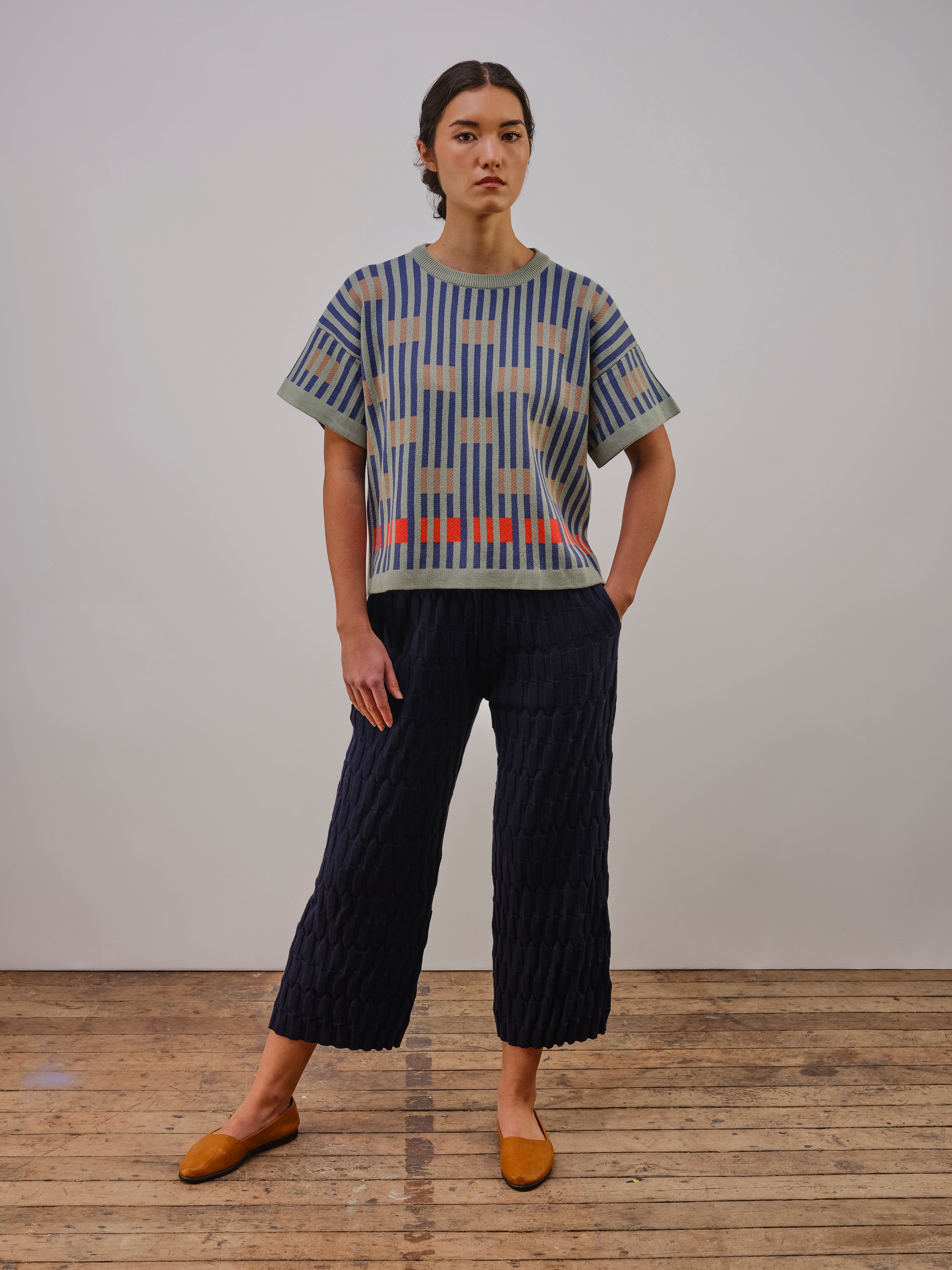 Bauhaus short sleeve sweater tee