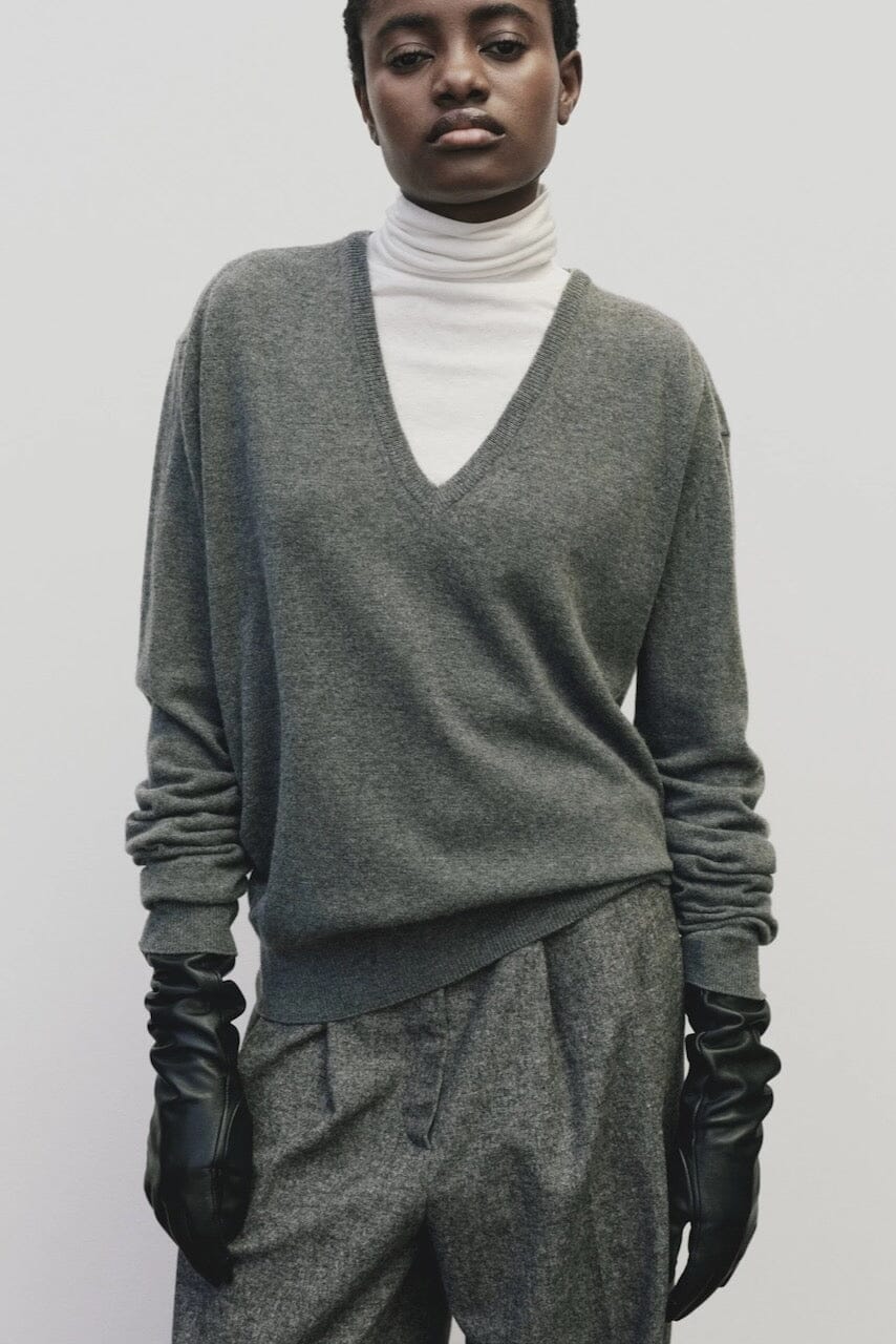 Cashmere Blend V-Neck Knit - Gray